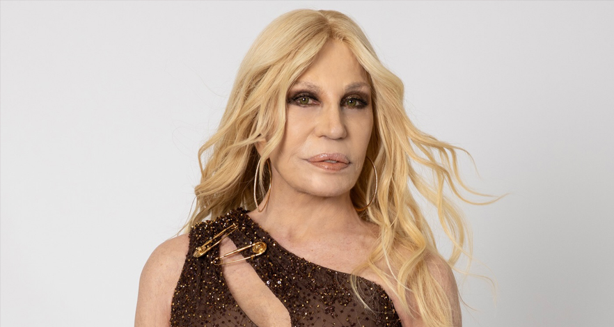في عيد ميلادها.. Donatella Versace أيقونة لا تغيب