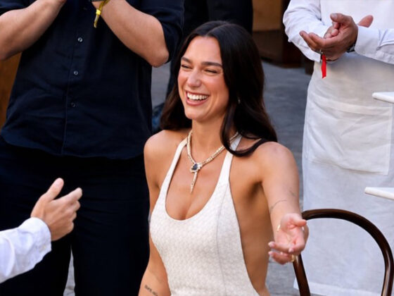 إطلالة Dua Lipa الأولى في احتفالات زفافها بإيطاليا