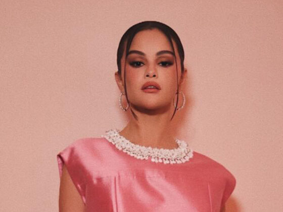 Selena Gomez تعتمد لون شعر جديد بإطلالة مختلفة