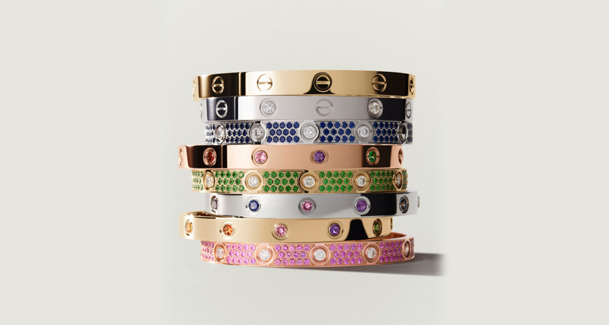 Cartier تعيد ابتكار سوار LOVE بإصدارات مرصعة بالألوان