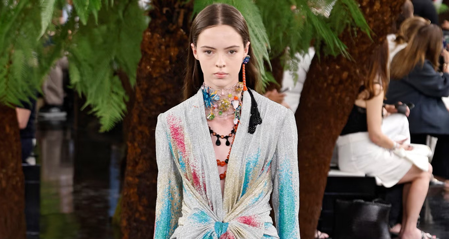 أبرز عروض اليوم الأول من Paris Haute Couture Week FW26–27