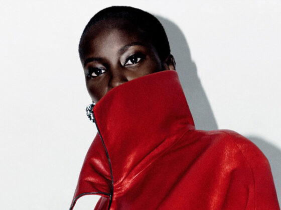 Balenciaga إعادة إحياء للتراث بتصاميم    شتوية مبتكرة