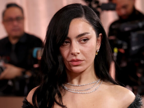 عيد ميلاد Charli XCX الـ34.. عام من التألق