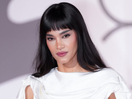 من الأسود إلى الأبيض.. Sofia Boutella بتوقيع Stella McCartne