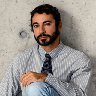 سيلين ديون بإطلالة Louis Vuitton بتوقيع Nicolas Ghesquière