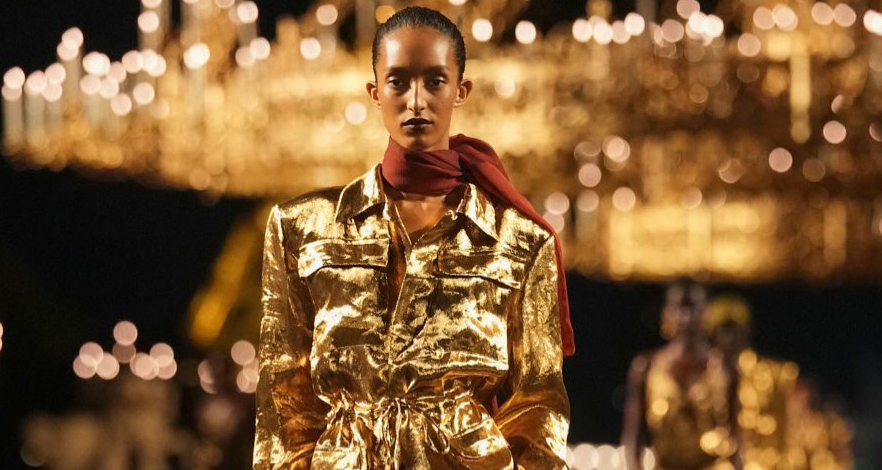 Anthony Vaccarello عقد على عرضه الأول.. والذهبي يلوّح بالختام