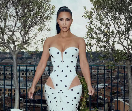 KIM KARDASHIAN  بفستان عروس بنقشة البولكا دوت